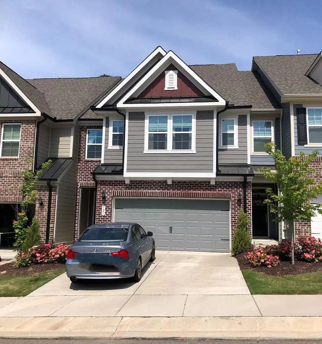 4 bed, 2.5 bath, 2306 sqft, $2,595 — Photo 1