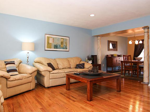 3rd image of 4836 Nelms Ln