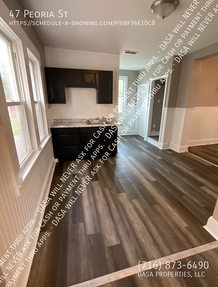 47 Peoria - 5 Bed / 2 Bath — Photo 4