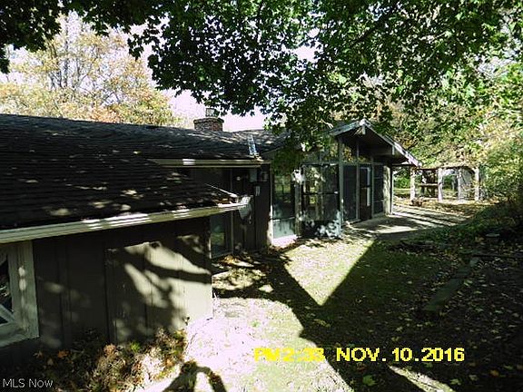 3rd image of 2175 Lee Blvd