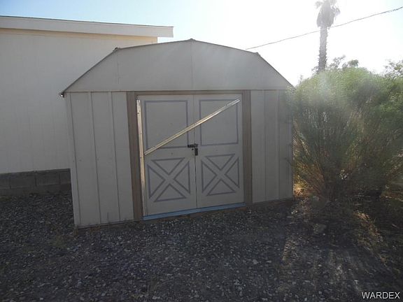 4th image of 1240 Quartz Ave