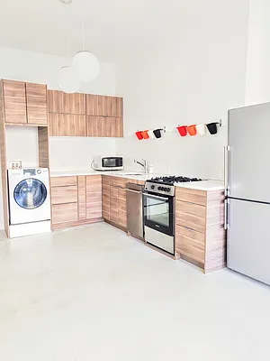 Rented by Isen & Company : Real Estate Advisors | media 12