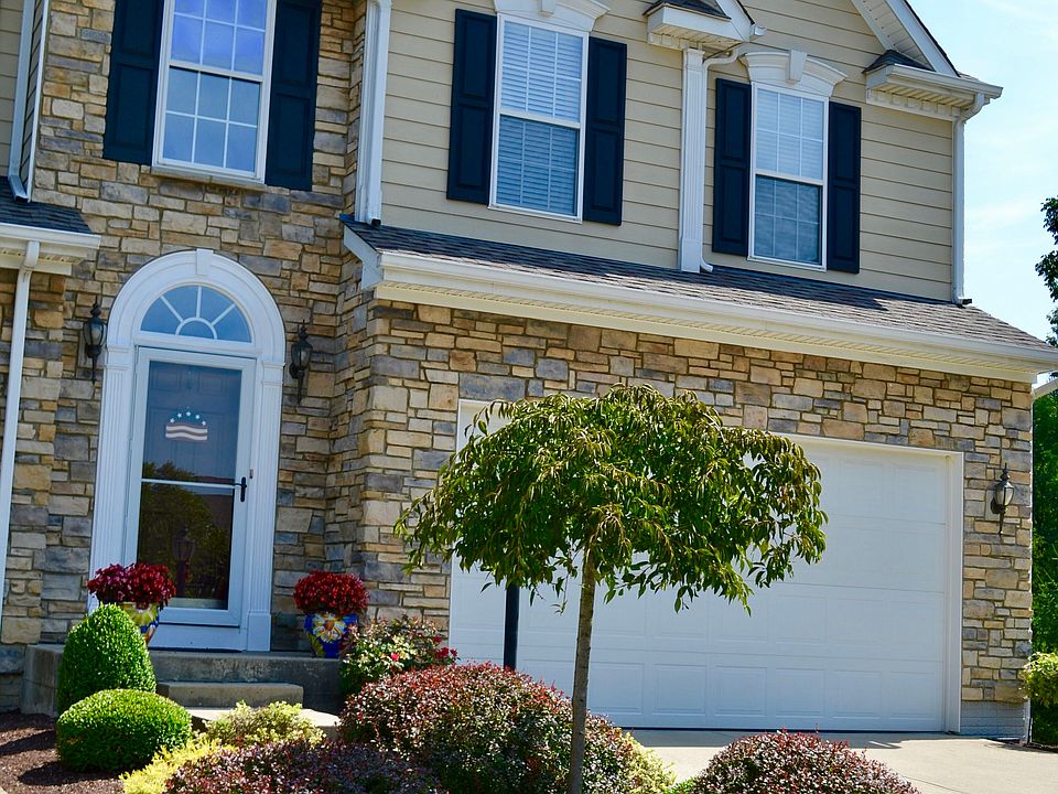 1st image of 141 Fox Hills Ln