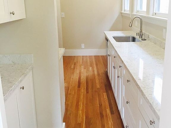 5th image of 3845 California St APT 1
