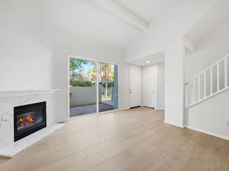 25715 Wagner Way #B — Photo 4