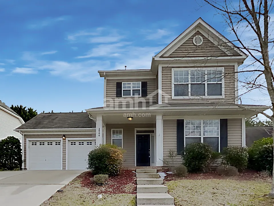 2006 Sugarbush Dr