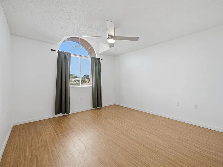 13215 Glenmoor Dr — Photo 10