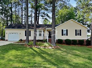 941 S Philwood Ct, Fuquay Varina, NC 27526