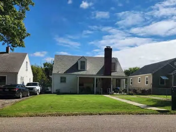 2440 SE Maryland Ave, Topeka, KS 66605