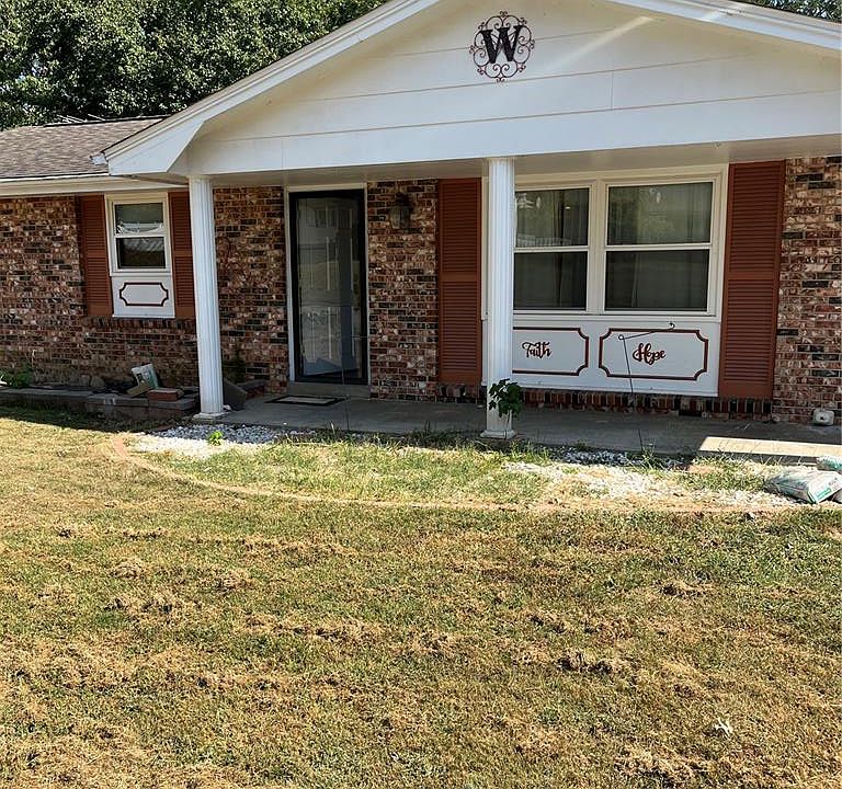 1st image of 1938 Westwood Dr