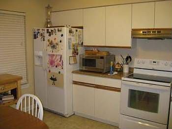 3rd image of 1427 Deerpond Ln