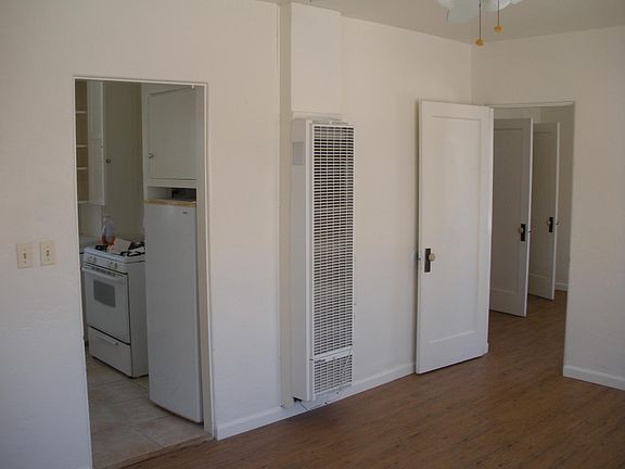 5th image of 334 1/2 Del Mar Ave