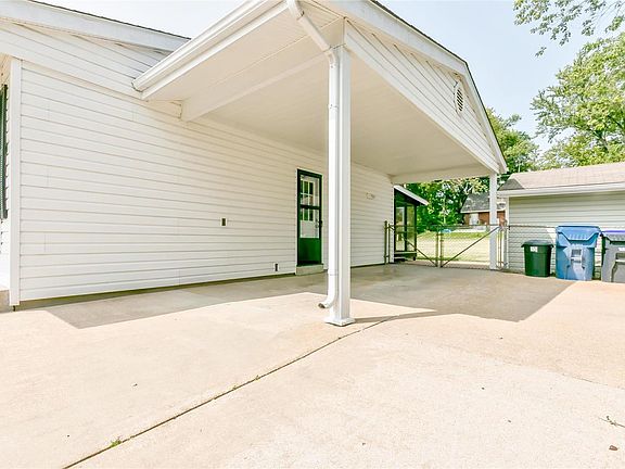 3rd image of 1625 Orangedale Ln