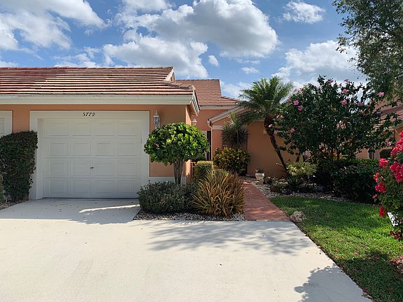2nd image of 5779 Royal Lake Cir