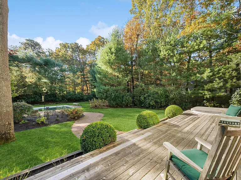 21 Georgica Woods Ln — Photo 26