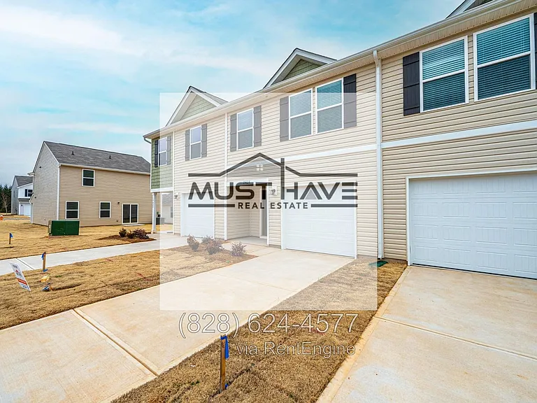 1942 Tranquility Cir #B — Photo 1