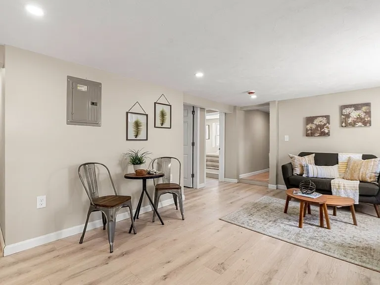 47 Roosevelt St #1 — Photo 1