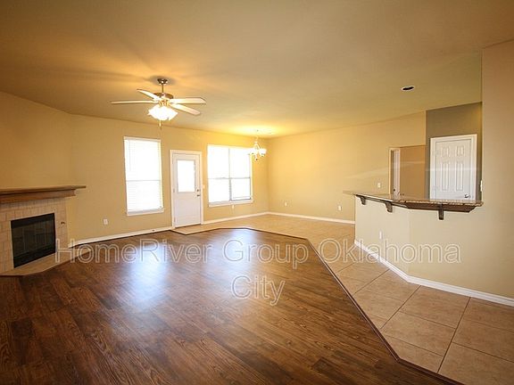 2nd image of 2613 NE 129th St
