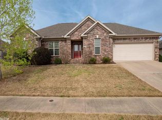 2626 Redcliff Dr, Benton, AR 72019