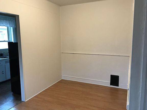 5th image of 206 Delmar Ave APT 4