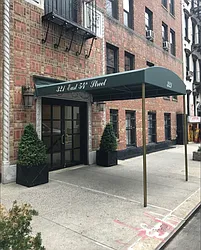 Rented by Upward NYC