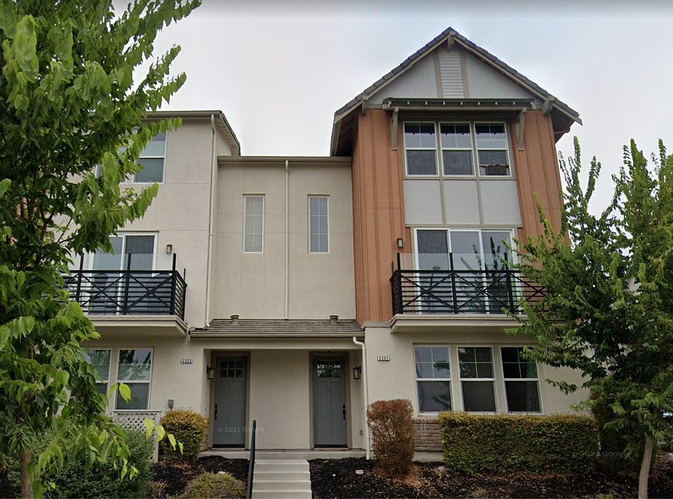 Home Entrance from Central Pkwy