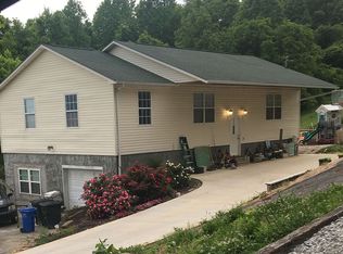 347 Perkins Ln, Jacksboro, TN 37757