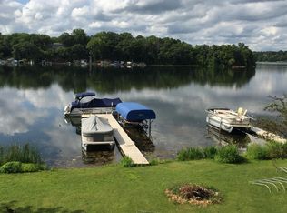N79W28978 Park Dr, Dousman, WI 53029