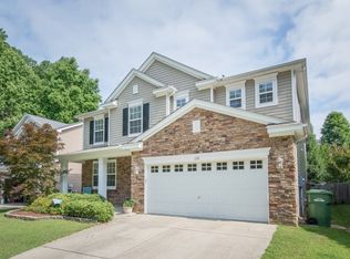 220 Woodvale Way, Fuquay Varina, NC 27526