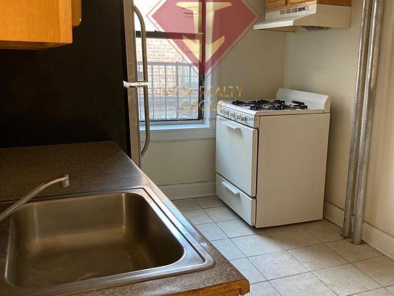 5th image of 114 Glenwood Ave APT 401