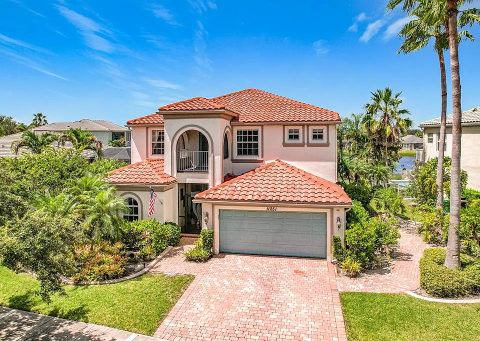 11251 SW Springtree Ter