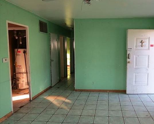 3rd image of 1420 Wesmoreland Ave