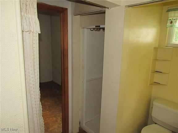5th image of 100 Middlebury Ave