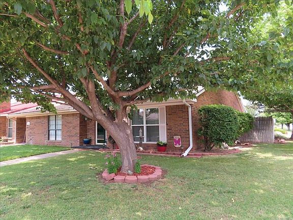 2nd image of 3400 Gladstone Ln