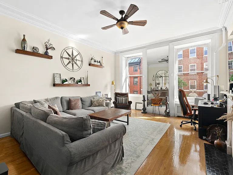 27 W 9th St #3 — Photo 1