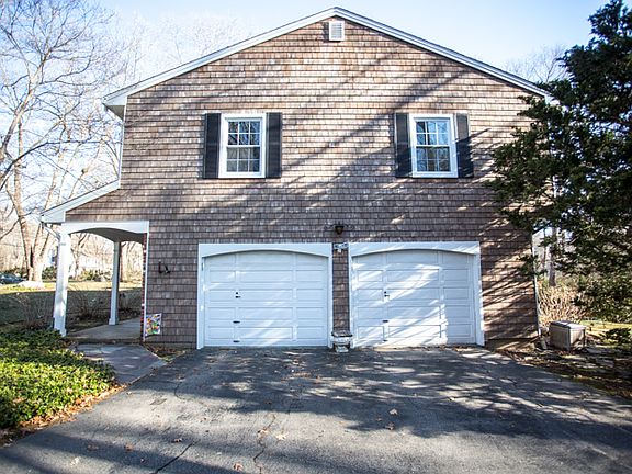 4th image of 303 Varnum Dr