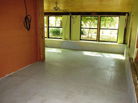 2nd image of 3045 Lake June Blvd