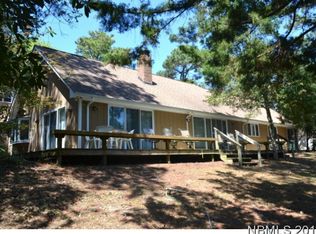 107 Mulberry Ct, Pine Knoll Shores, NC 28512