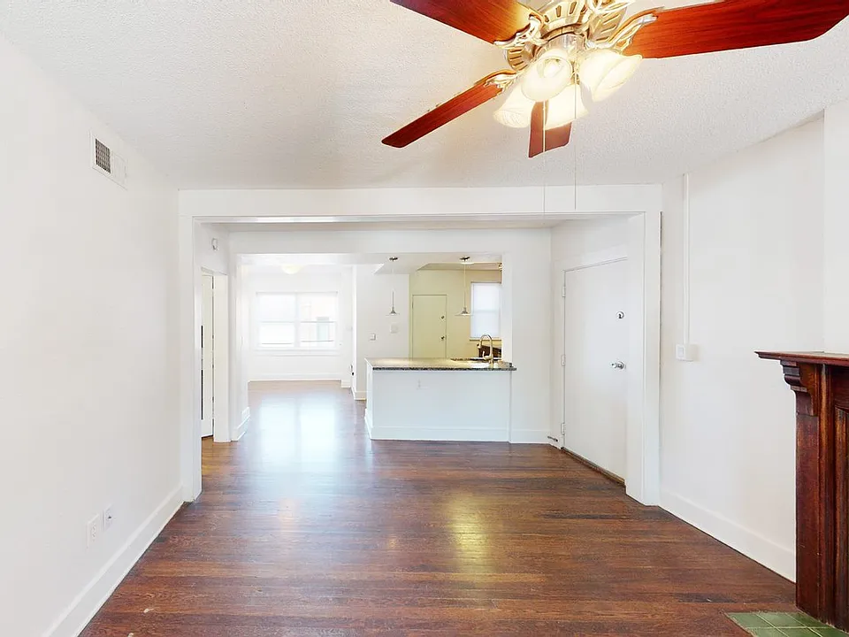 Dining/Living room