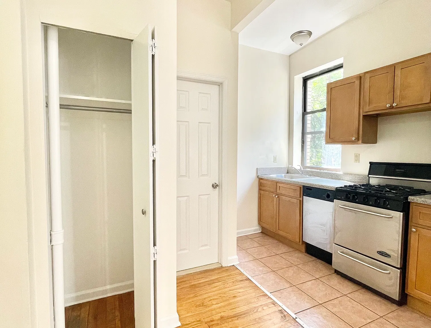217 East 22nd Street — Photo 3