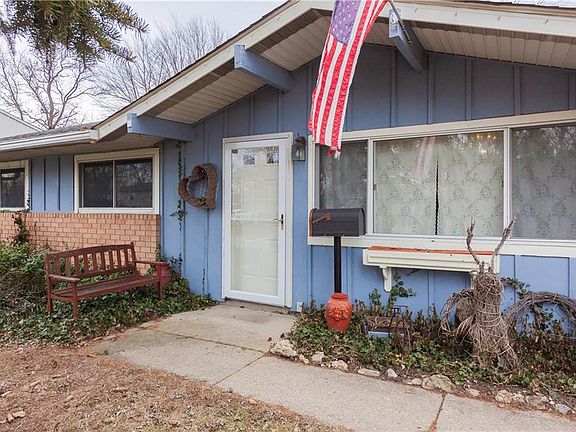 2nd image of 3727 Ireland Dr