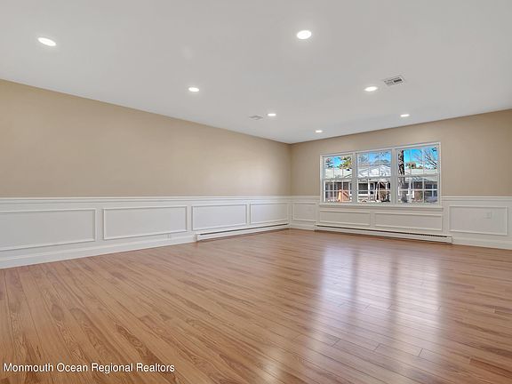 5th image of 409A Portsmouth Dr #1001
