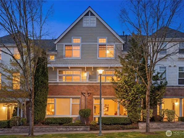 1439 Huckleberry Cir, Issaquah, WA 98029