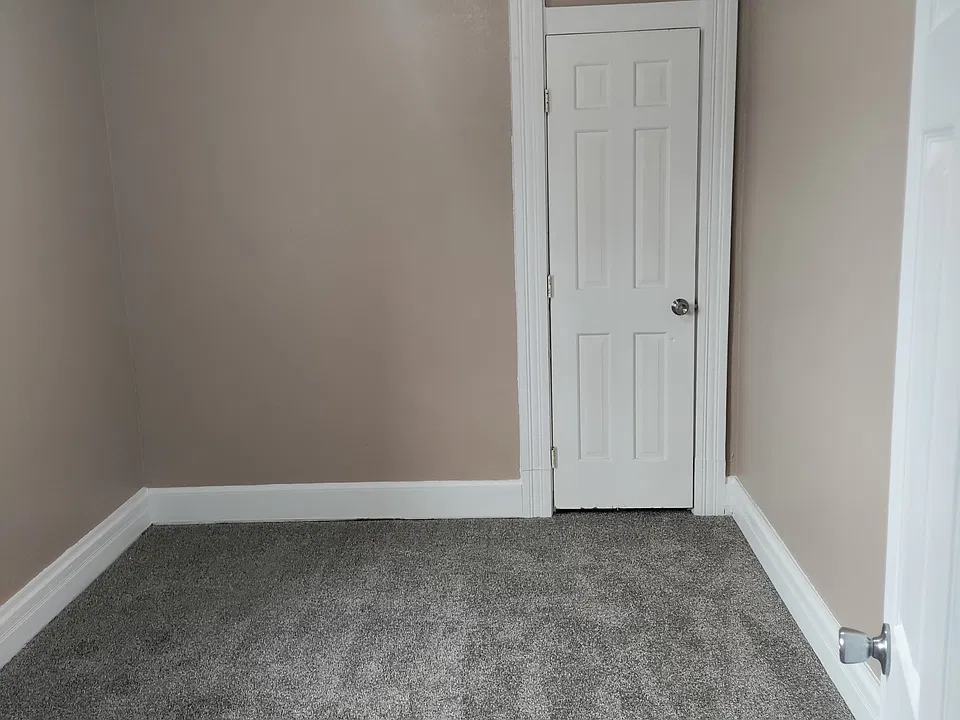 Hallway view of 2nd bedroom
