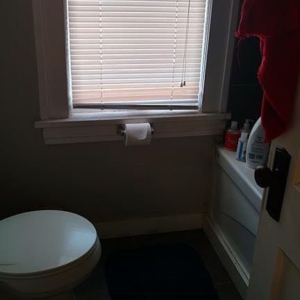 2nd image of 3301 Thomas Ave N APT 2