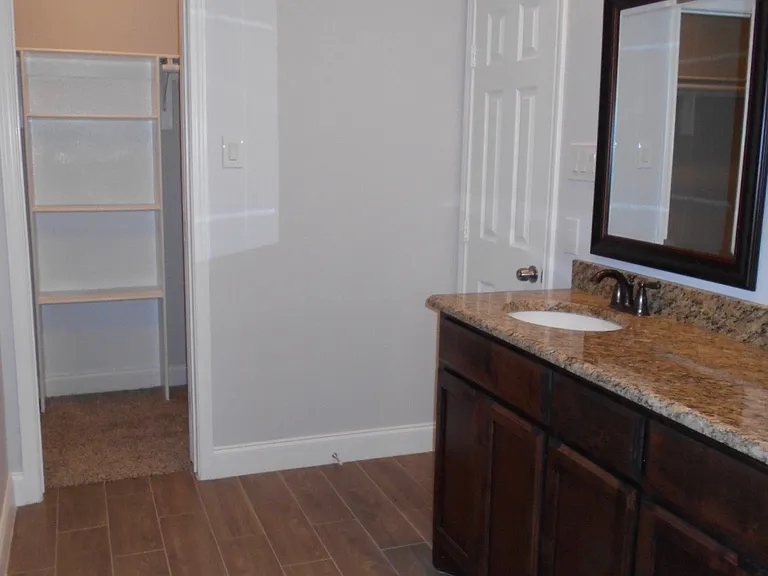 4908 Jefferson St — Photo 6