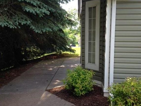 2nd image of 2382 Cypress Dr