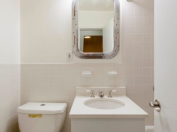 4th image of 43 W 16th St #8G