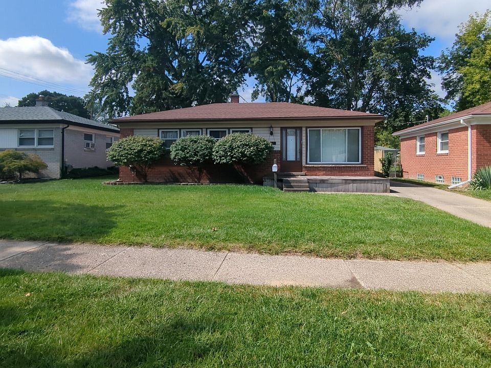 1st image of 1762 Leslie St
