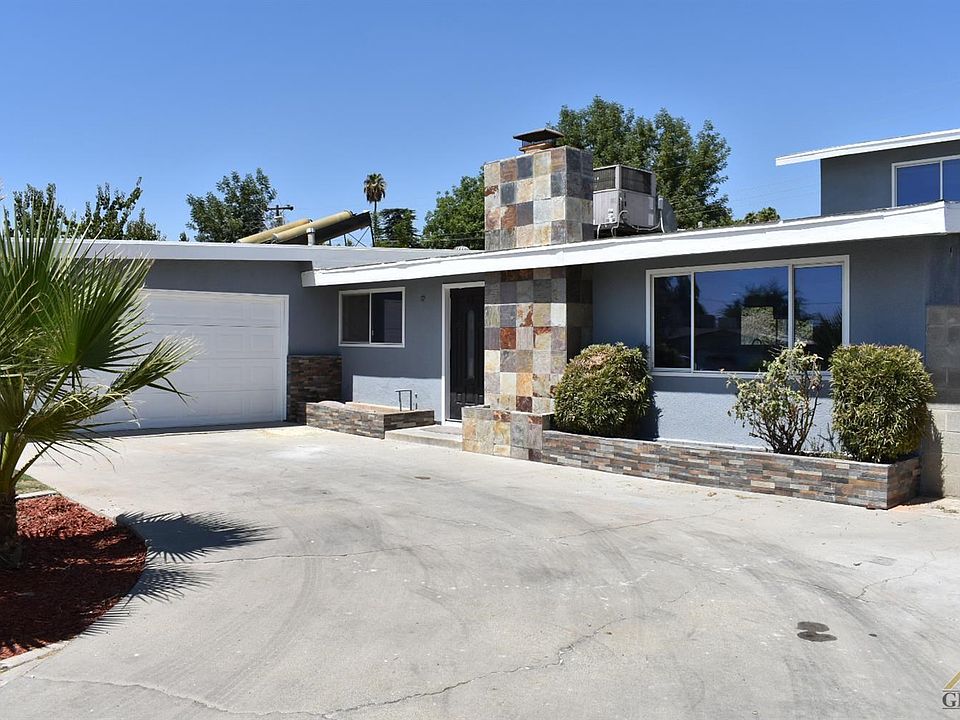 1st image of 3212 E Blade Ave